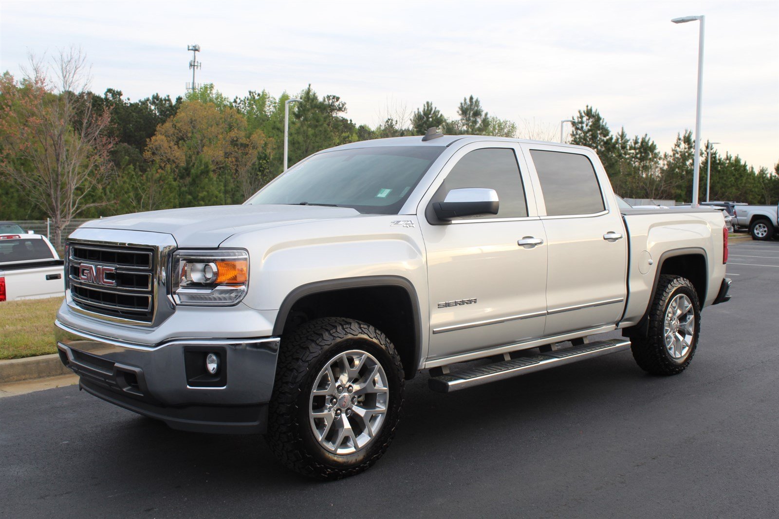 Pre-owned 2015 Gmc Sierra 1500 Slt Crew Cab Pickup In Macon #x826900a 